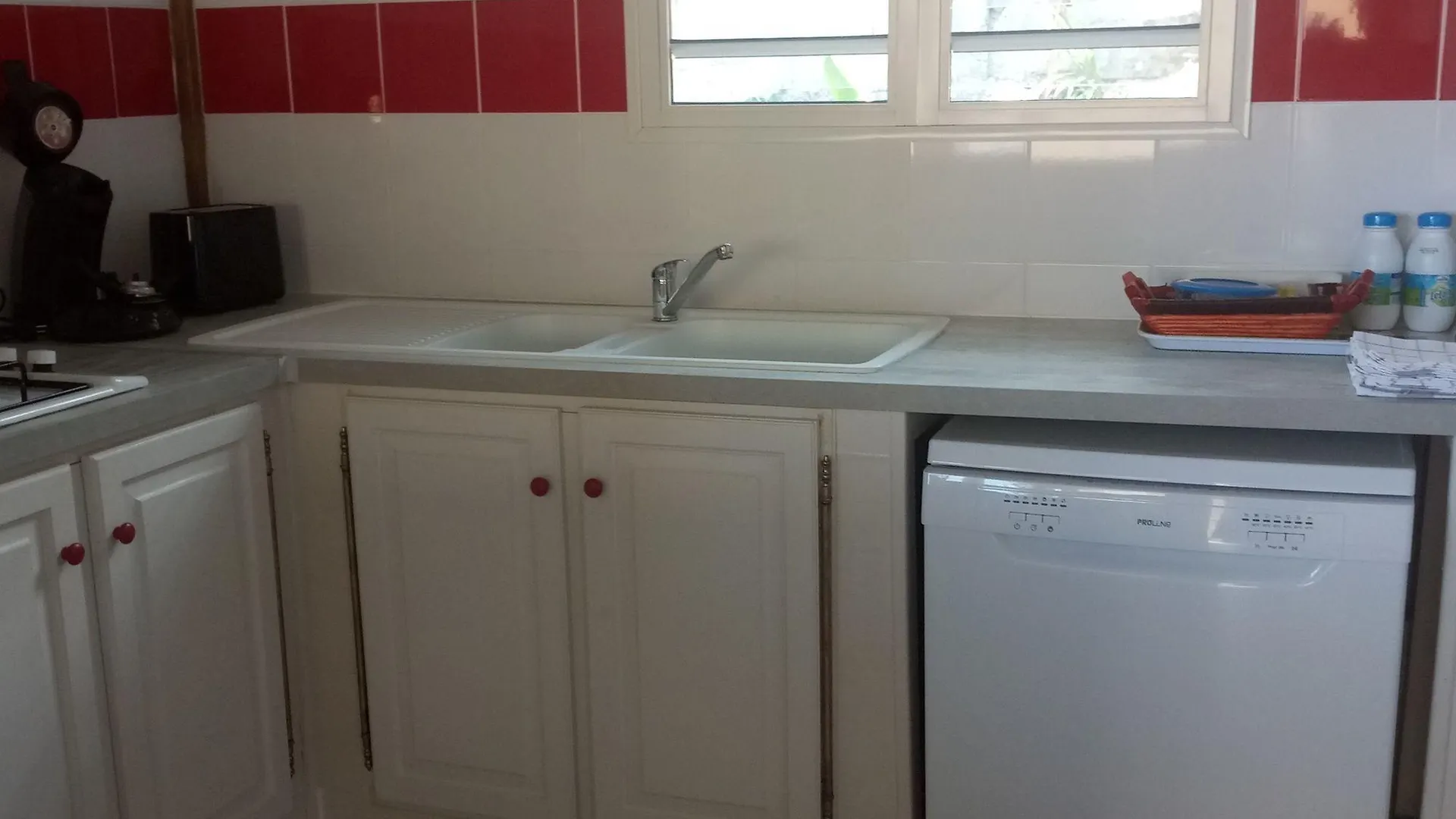 Bungalow With 2 Rooms In Bouillante, With Wonderful Sea View, Enclosed