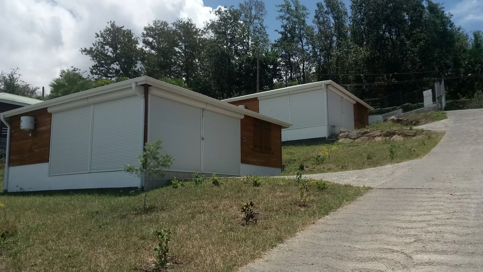 Bungalow With 2 Rooms In Bouillante, With Wonderful Sea View, Enclosed 0*, Bouillante